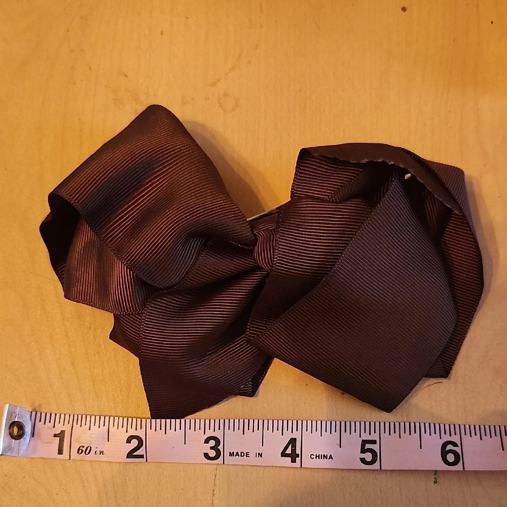 Elegant Brown and Cream Hair Bows